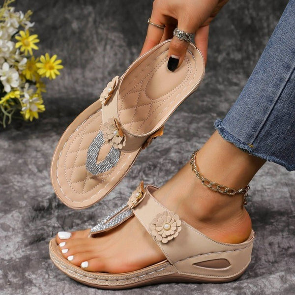 Recommended Women's New wedge heel diamond flower slippers ( BUY 2 FREE SHIPPING )